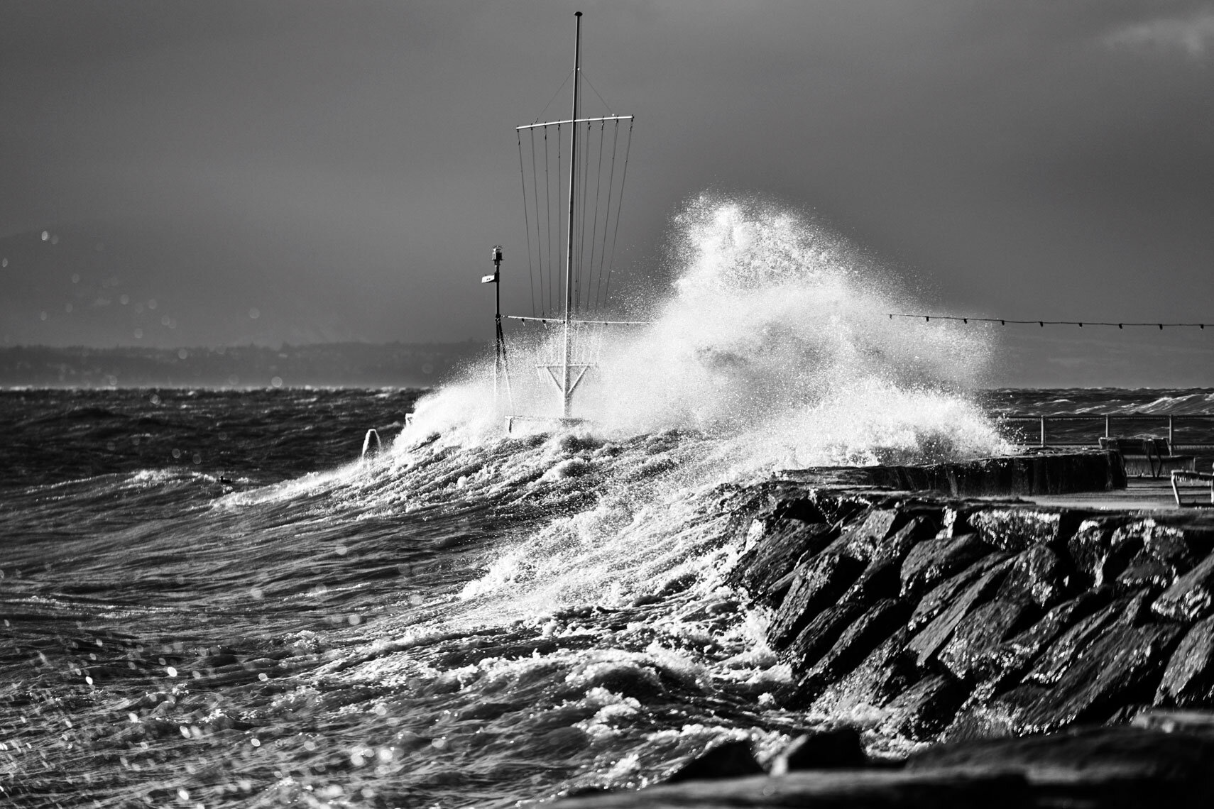 ice cold | winter storm on lake geneva 