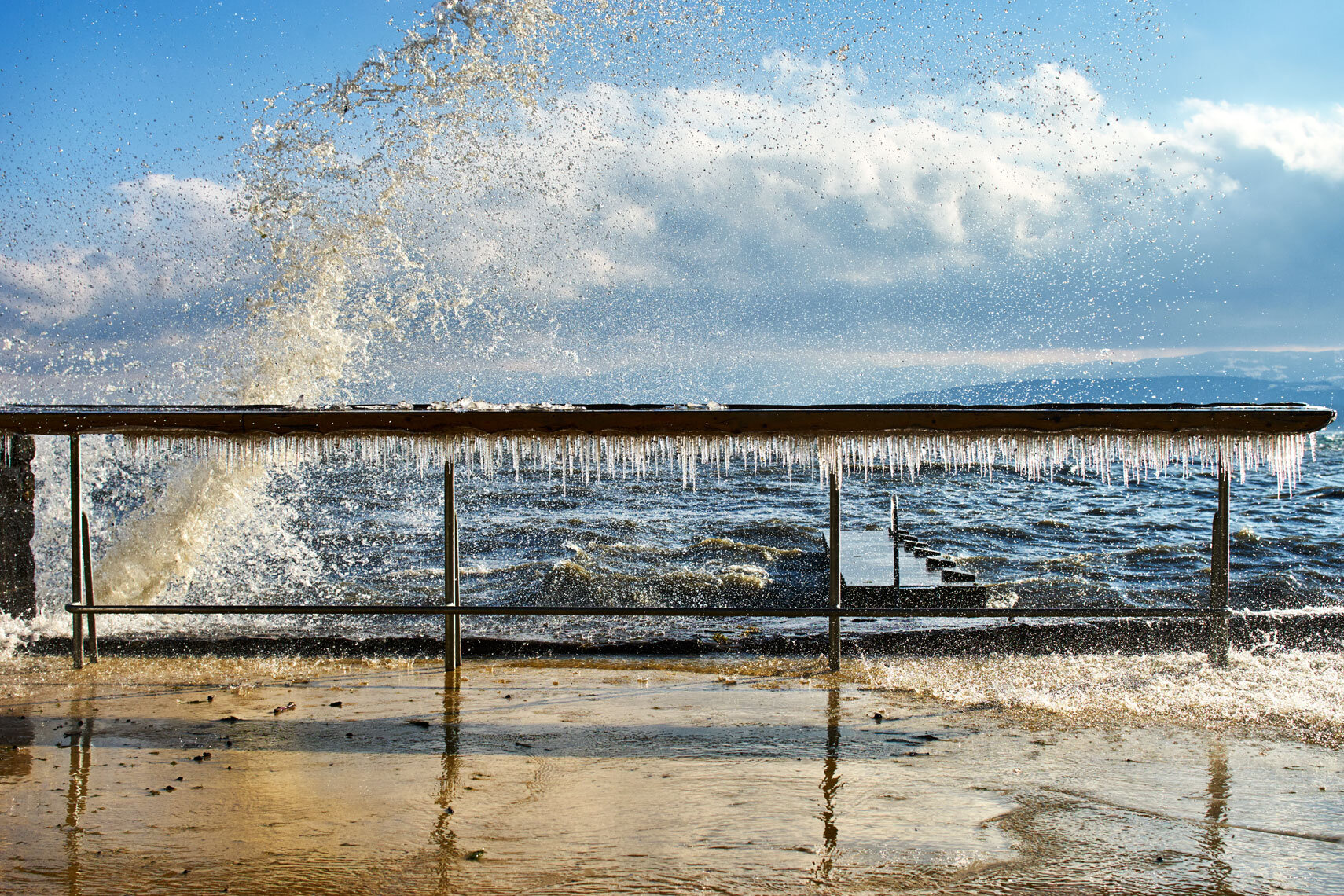 ice cold | a storm during winter in geneva