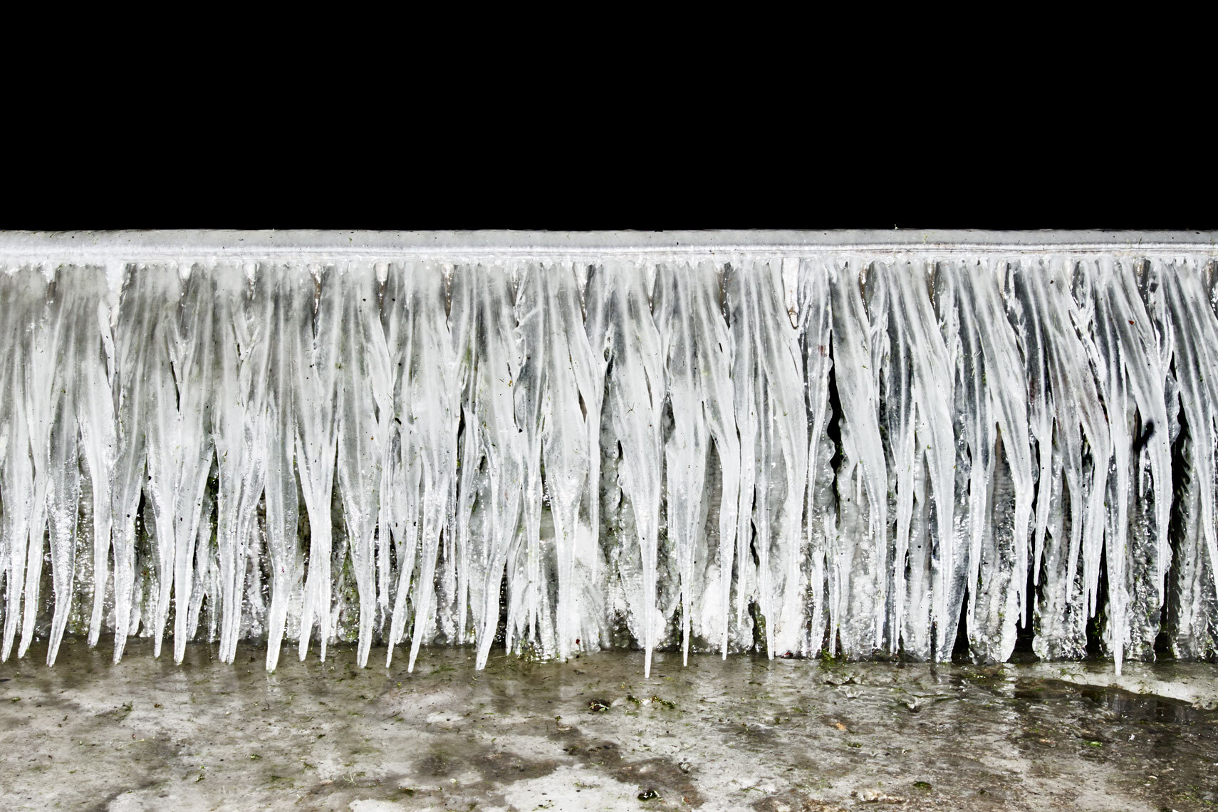 ice cold | barrier frozen by the wind III